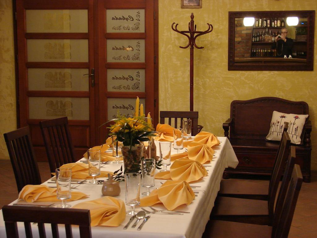 Gosc W Dom Hotel Zbąszynek Esterno foto