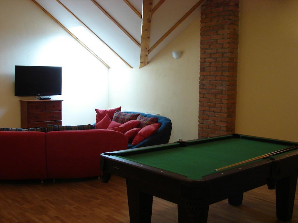 Gosc W Dom Hotel Zbąszynek Esterno foto
